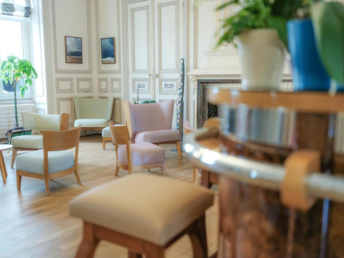 Logis Hotel De L'Europe Поатие Екстериор снимка