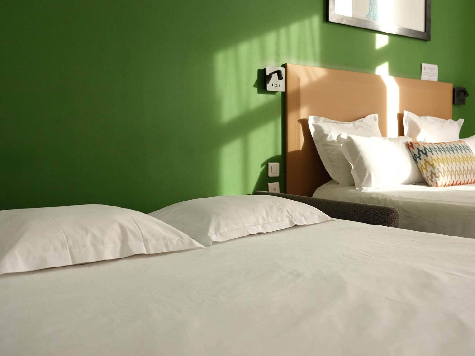Logis Hotel De L'Europe Поатие Екстериор снимка